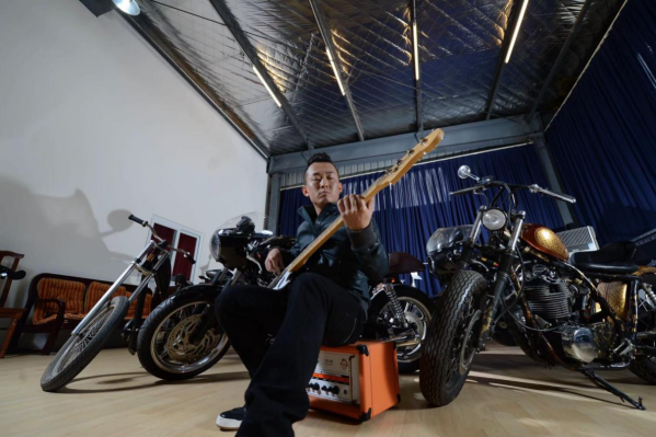 王昊王厂长荣膺《东方风云榜》“本地杰出歌手”(图3)