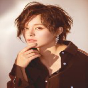 《信仰者》王力可三剧入围金鹰奖 全新写真时尚感爆棚