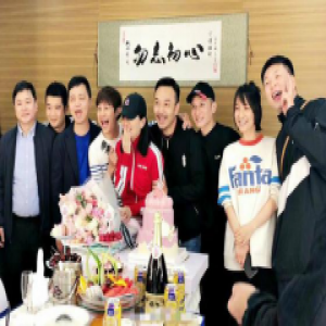 谢娜新歌发布 “芒果一姐”变身“快手一姐”