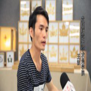 这位大学生在树叶上镌刻乡愁