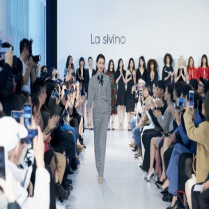 贾青时装品牌首发风格独特