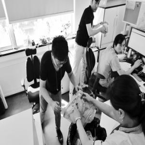 撤掉办公桌旁垃圾桶 六里屯这个单位先行