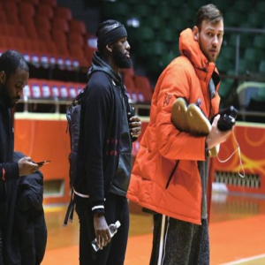 山东西王男篮官宣与桑普森友好分手 咱成全了别人，谁来“成全”咱？