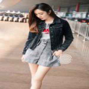 王晓晨启程米兰时装周 长腿蜂腰气场全开