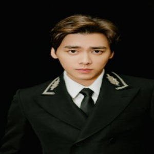 李易峰受邀出席华表奖 凝聚时代力量助力中国电影