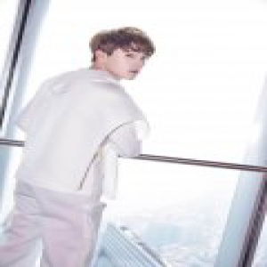 黄圣池亮相ELLE风尚大典 绅士品格中彰显时尚个性