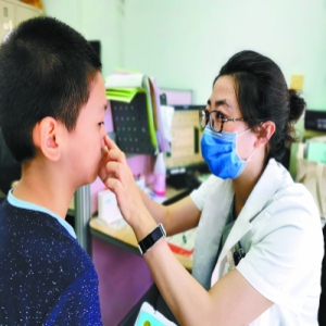 儿童医院皮肤科门诊暑期迎高峰