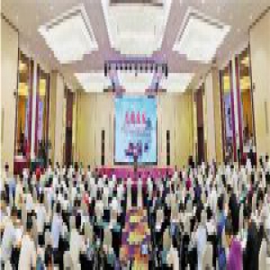 结合时代特点大力弘扬红船精神