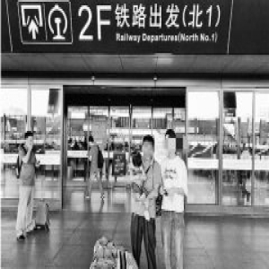 渣女！怀孕、哺乳期也吸毒两女儿寄宿男毒友家，三女儿被遗弃