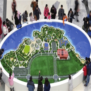 天津中新生态城中部区规划沙盘在生态城友好图书馆与市民见面