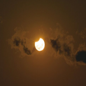 新年首个天文景观上演 带食日出你看到了吗?