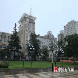 北京今晨3预警齐发 明天有全市性小到中雨伴雷电