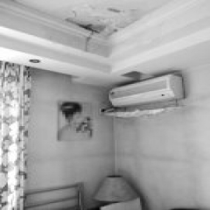 刘家窑东里11号楼 顶层多家住户屋顶漏雨