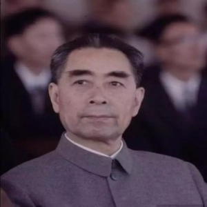 缅怀敬爱的周总理 43年前，十里长街送别您！