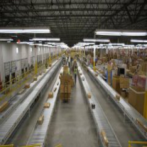 员工离职亚马逊有奖励，但仅少数人愿意这样做