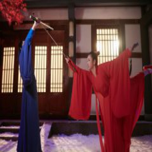 秦海璐《幻乐之城》展丰富舞台经验 化身“光影侠”