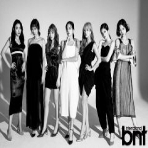 7SENSES黑白时尚大片曝光 曾登韩国热搜