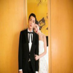 网曝唐艺昕领证 网友：张若昀什么时候求的婚？