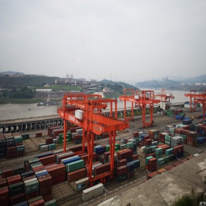 【看长江之变】丝路与长江交汇枢纽重庆果园港 建设智慧港口向世界“中转站”迈进