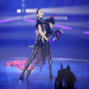 《新舞林大会》董洁化身爵士女郎 吴莫愁崩溃大哭