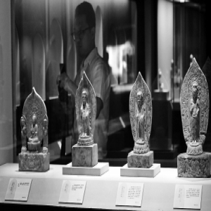 河北邺城佛教造像亮相国博