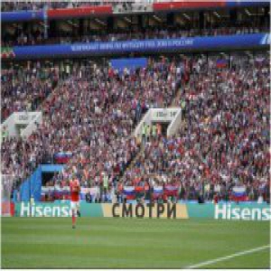 又一次出其不意！海信世界杯赛场打出俄文广告