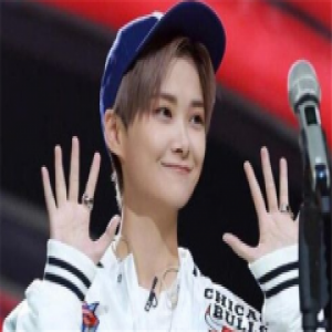 明日之子播出事故 李宇春险些被强吻