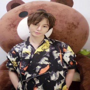 谦谦君子陈奕天对玩偶熊很沉迷 陈奕天有多喜欢熊？