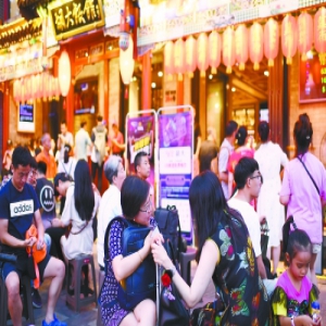 东城五大商圈都要开夜场 簋街营业时间延至4点