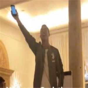 C罗尤文献唱 网友调侃：罗辣耳朵