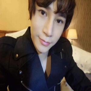 别看陈奕天平常都是小鲜肉 演起黑帮老大眼神帅炸