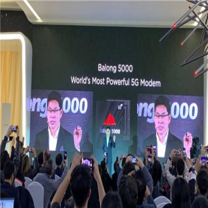 华为首款天罡芯片发布 身材更小功能更强大