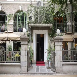 携手相伴二载，新新贷助小贝壳在老洋房里开起了新餐馆