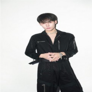 王泽宇出席Vogueme电音派对 时尚驾驭力不凡