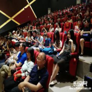 《侏罗纪世界2》观影结束 “中国巨幕”迎来河北大众考评