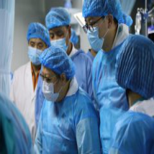 小沈阳现身韩红爱心百人援陕 谭维维王铮亮力挺公益