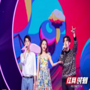 佘诗曼携延禧剧组演小品 湖南卫视中秋晚会赶快安排一下