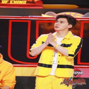 灌篮决赛十二强出炉 李易峰情绪激动险些大哭
