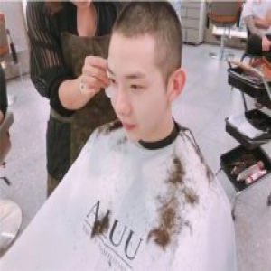 赵权入伍晒照 还给粉丝写了亲笔信