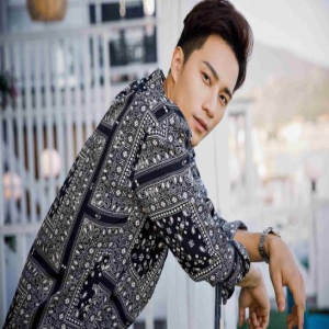 徐志贤倾情献唱歌曲《听到》 治愈系男声温暖来袭