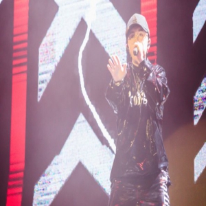 那吾克热演唱会宣布新厂牌诞生 71万酷狗网友在线见证