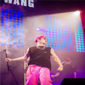 燃炸全场！王嘉尔专辑派对新歌开唱