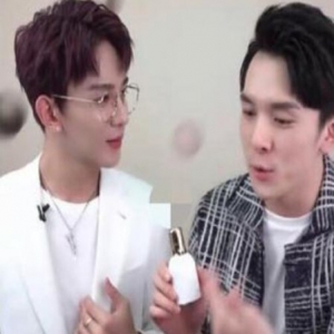 夏之光模仿李佳琦 口红一哥事业竟迎来了第四次滑铁卢?