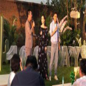 李佳航儿子百日宴 贾乃亮被灌醉？