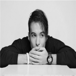 《长安十二时辰》“跑窟王子”伊斯上线