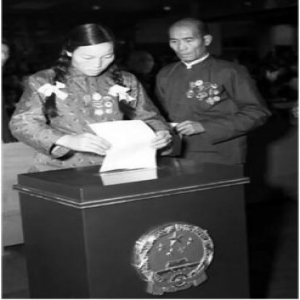 这位中国唯一一位连任13届的全国人大代表，见证了什么 | 礼赞70年