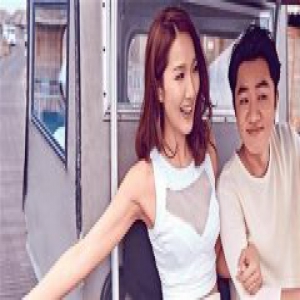 王祖蓝升级当爸 发微博艾特妻子李亚男