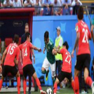 孙兴慜假摔被揭穿 裁判出示黄牌