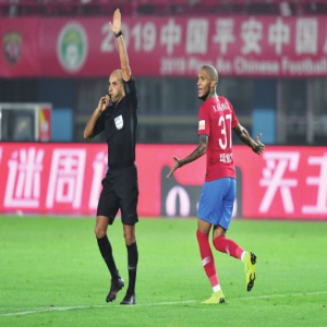 本土防线难敌建业外援三叉戟 鲁能遗憾败北