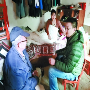 小伙被打致残 法官赴川救助